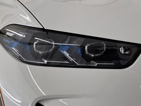 Used 2026 BMW X5 xDrive50e w/ Parking Assistance Package AWD/4WD image 11