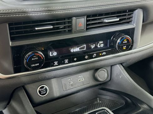 Used 2023 Nissan Rogue SV FWD image 26