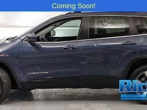 Used 2021 Jeep Cherokee Limited w/ Elite Package FWD image 5