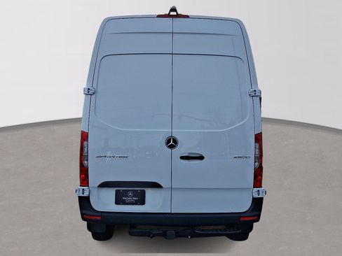 Used 2024 Mercedes-Benz Sprinter 144 Cargo image 5