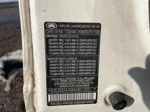 Used 2006 Land Rover LR3 image 38