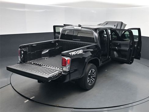 Used 2021 Toyota Tacoma TRD Sport w/ TRD Premium Sport Package image 26