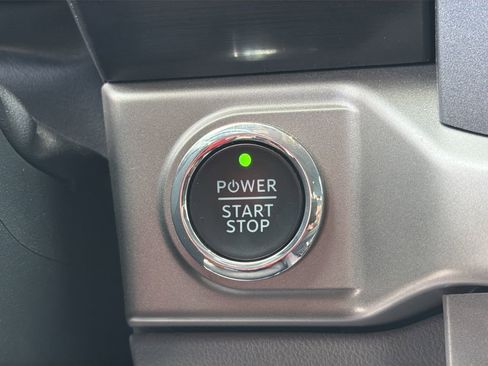 Used 2024 Ford F150 Lightning XLT AWD/4WD image 28