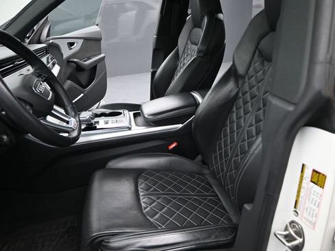 Used 2020 Audi SQ8 Premium Plus w/ Driver Assistance Package image 15