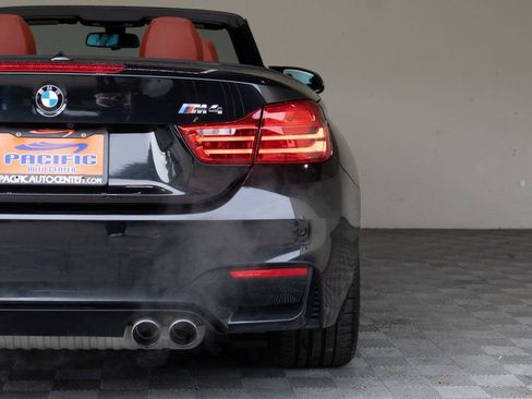 Used 2016 BMW M4 Convertible image 16