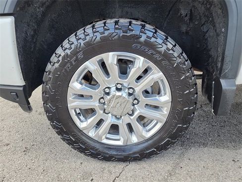 Used 2022 GMC Sierra 3500 Denali image 31