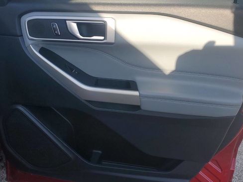 Used 2021 Ford Explorer XLT w/ Equipment Group 202A image 28