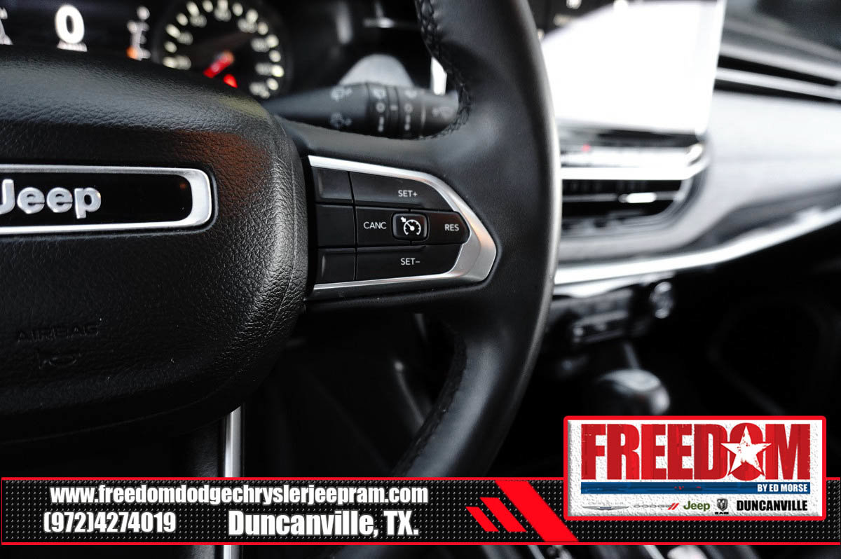 Used 2024 Jeep Compass Latitude AWD/4WD image 25