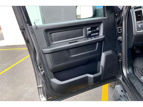 Used 2018 RAM 1500 Express w/ Express Value Package AWD/4WD image 22