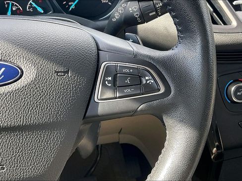Used 2017 Ford Escape Titanium AWD/4WD image 18