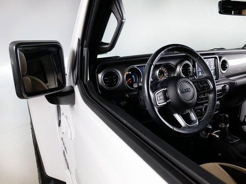 Used 2021 Jeep Wrangler Unlimited Sahara image 20