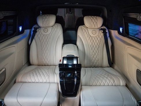 Used 2017 Mercedes-Benz Metris Passenger image 65