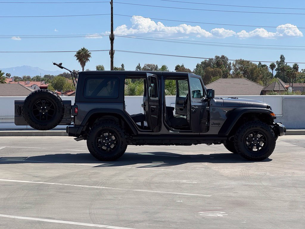 Used 2025 Jeep Wrangler Unlimited Sport AWD/4WD image 29