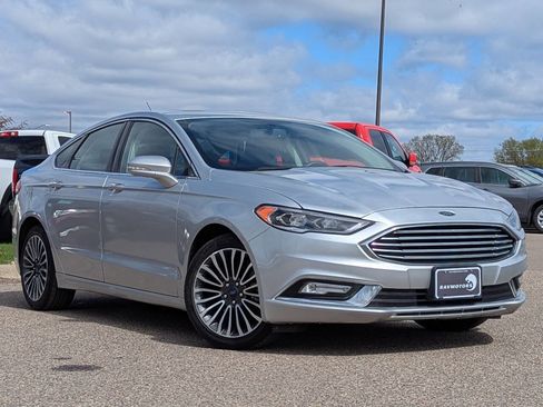 Used 2017 Ford Fusion SE w/ Fusion SE Technology Package image 31