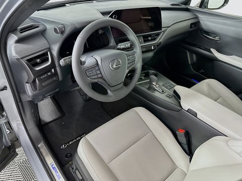 New 2025 Lexus UX 300h AWD image 9