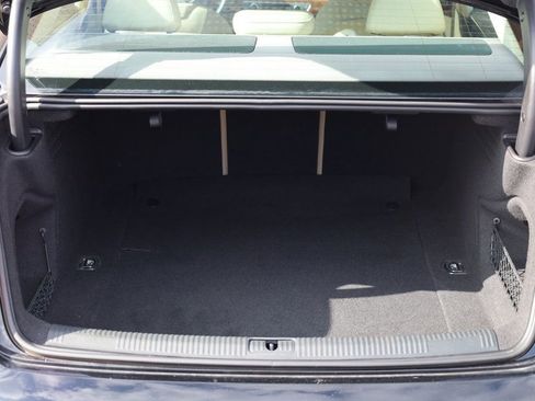 Used 2017 Audi A4 2.0T Premium image 11