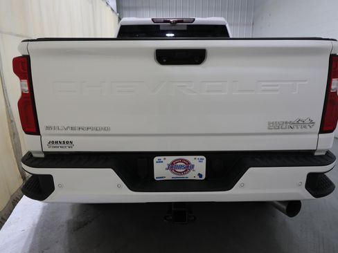 Used 2020 Chevrolet Silverado 2500 High Country image 16