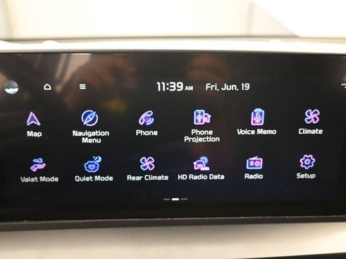Used 2025 Kia Telluride S FWD image 11