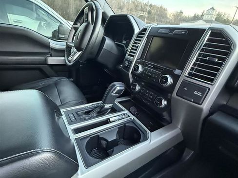 Used 2015 Ford F150 Lariat w/ Equipment Group 502A Luxury image 9