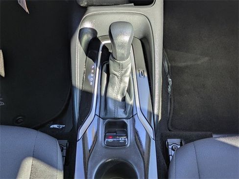 Used 2022 Toyota Corolla LE image 17