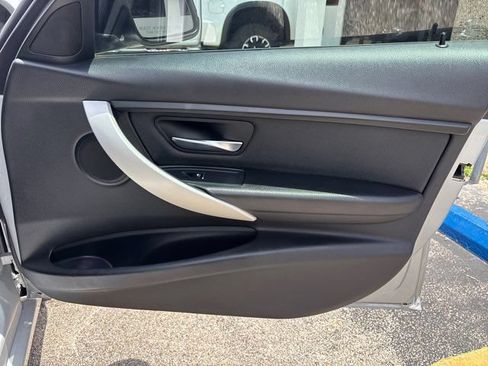 Used 2018 BMW 320i Sedan RWD image 58