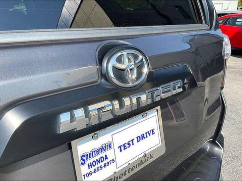 Used 2020 Toyota 4Runner TRD Off-Road Premium w/ Moonroof Package AWD/4WD image 26