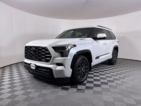 Used 2024 Toyota Sequoia Platinum image 15