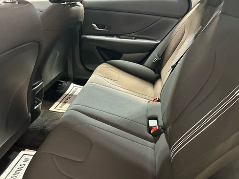 Used 2026 Hyundai Elantra Hybrid w/ Cargo Package FWD image 5