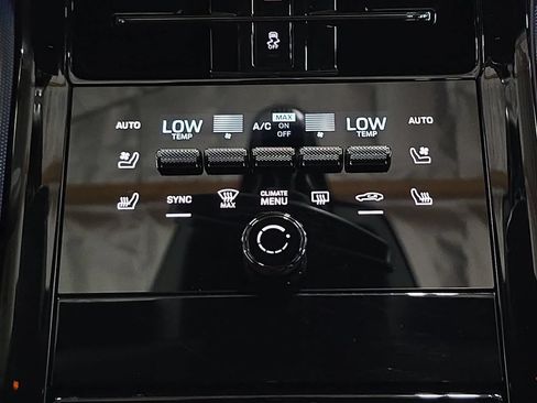 Certified 2026 Porsche Panamera RWD image 19