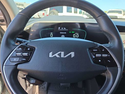 Used 2023 Kia Niro EX FWD image 23