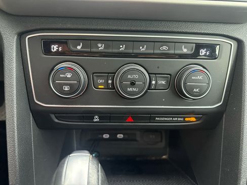 Used 2021 Volkswagen Atlas Cross Sport SE w/ Panoramic Sunroof Package image 14