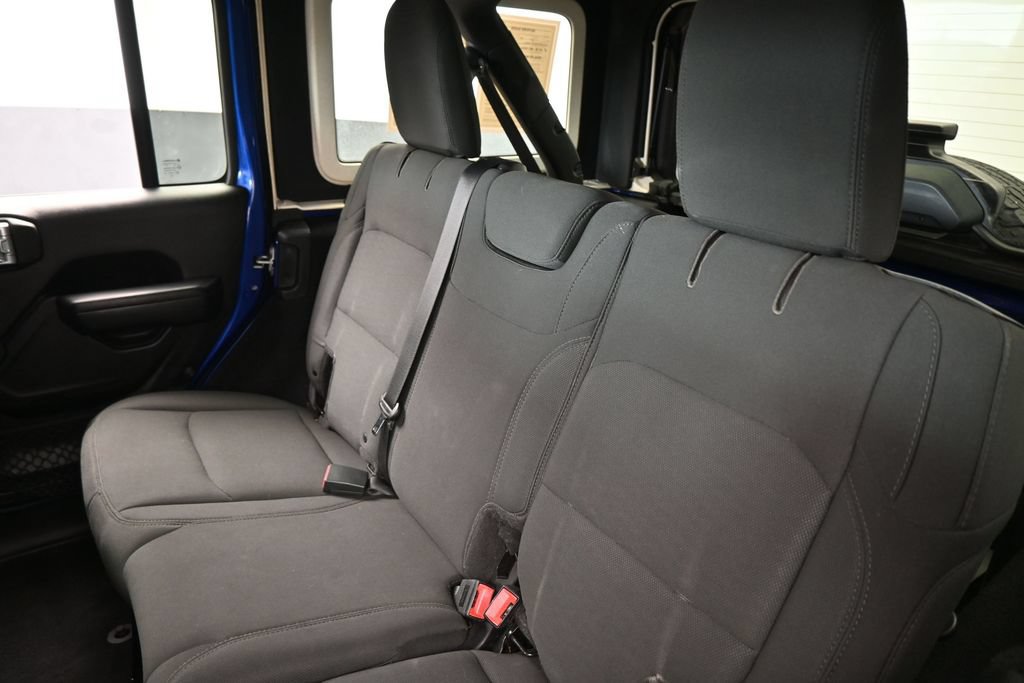 Used 2018 Jeep Wrangler Unlimited Sport S AWD/4WD image 34