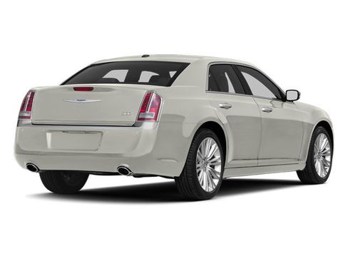 Used 2013 Chrysler 300 w/ Driver Convenience Group RWD image 2