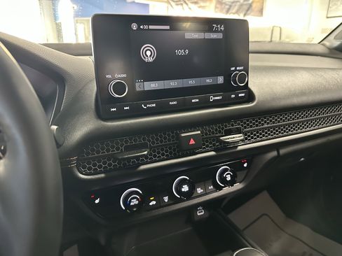 Used 2024 Honda HR-V Sport image 11