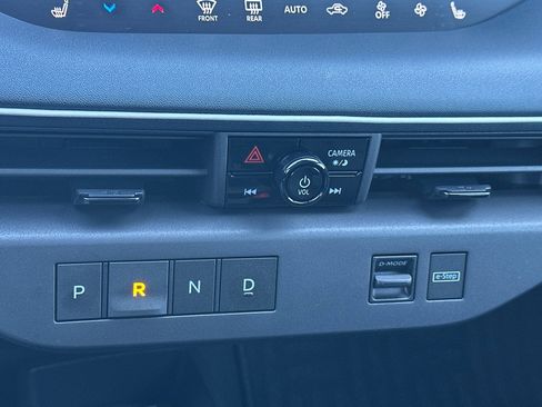 New 2026 Nissan Leaf Platinum+ w/ Cargo Package (Platinum+) image 25