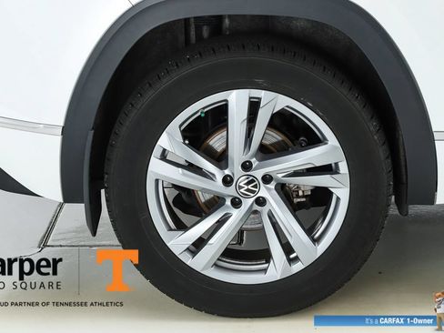Used 2024 Volkswagen Atlas Cross Sport SEL R-Line AWD/4WD image 52