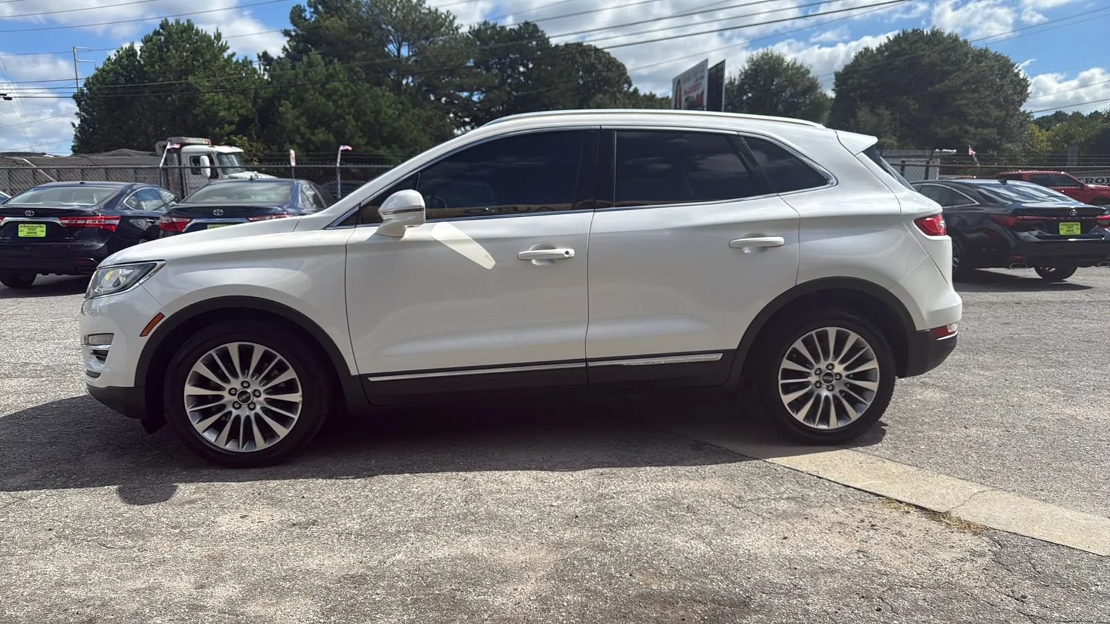 Used 2017 Lincoln MKC Reserve FWD image 4