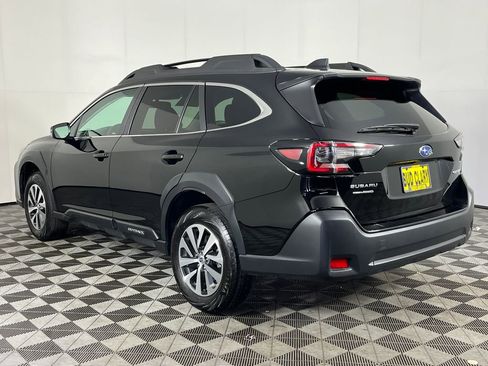 Used 2023 Subaru Outback Premium AWD/4WD image 8