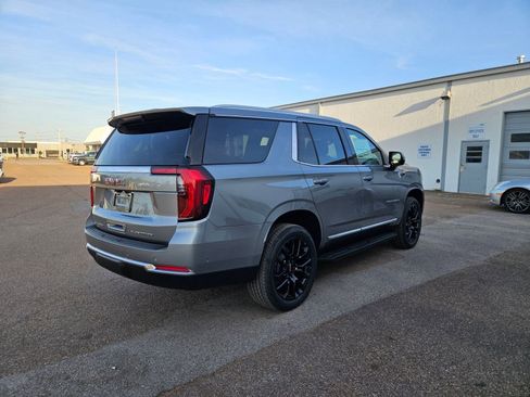 New 2026 GMC Yukon Elevation image 6