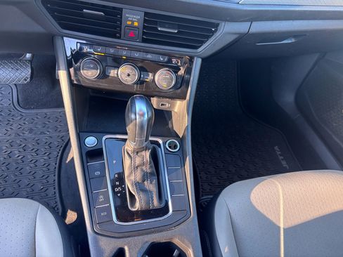 Used 2019 Volkswagen Jetta R-Line image 20