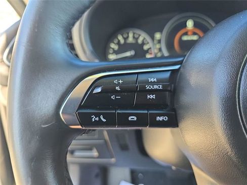 Used 2025 MAZDA MAZDA3 s FWD image 22