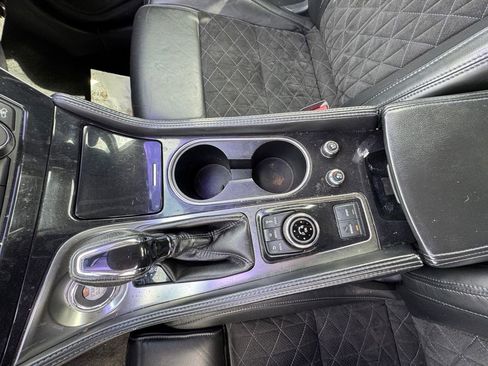 Used 2016 Nissan Maxima SR image 22