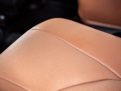 Used 2024 Toyota Highlander Platinum image 33