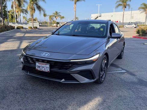 Used 2024 Hyundai Elantra Limited FWD image 4