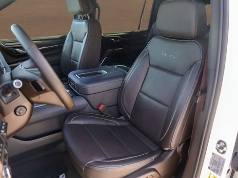 Used 2024 GMC Yukon XL Denali w/ Max Trailering Package AWD/4WD image 7