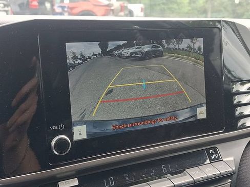 Used 2025 Toyota Camry LE FWD image 17