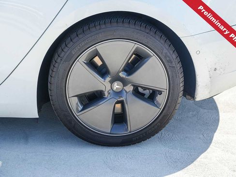 Used 2021 Tesla Model 3 Standard Range Plus RWD image 10