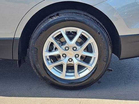 Used 2024 Chevrolet Equinox LT FWD image 35