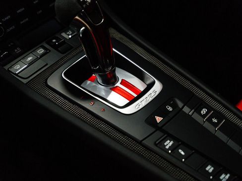 Used 2018 Porsche 911 GT2 RS w/ Weissach Package image 90