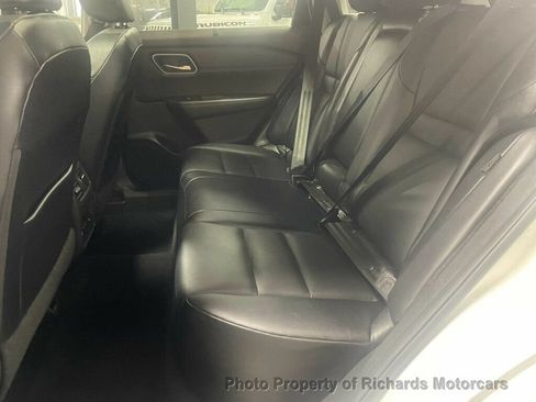 Used 2021 Nissan Rogue SV AWD/4WD image 15